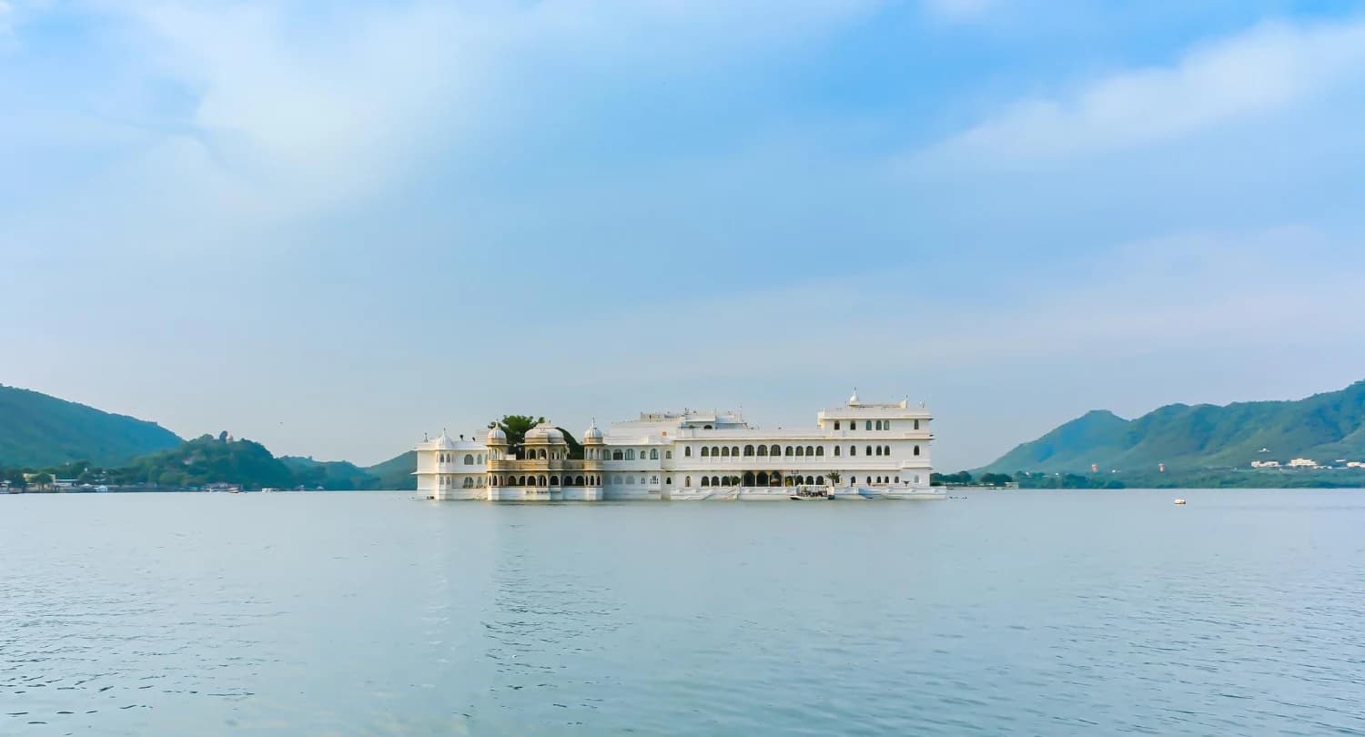 Lake Palace on Lake Pichola in Udaipur, a highlight of the Glimpses of India luxury tour
