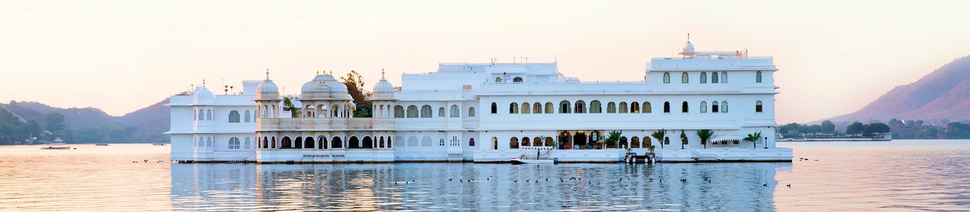 Popular Palaces in India
