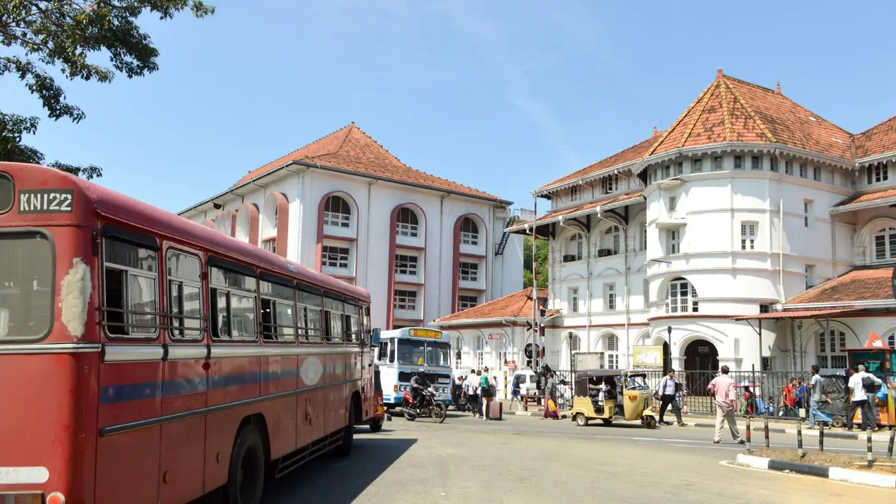 Day 1: Colombo → Kandy