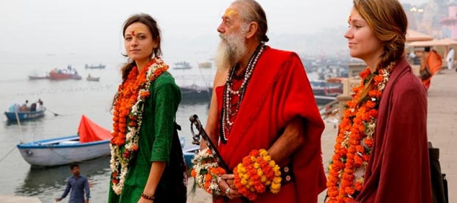Why is India the Center of Spiritual Tourism? | Indian Panorama