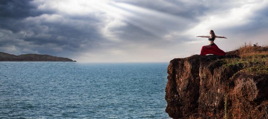 How to Stay Fit While Travelling? | Get Strong and Travel Long. | Indian Panorama