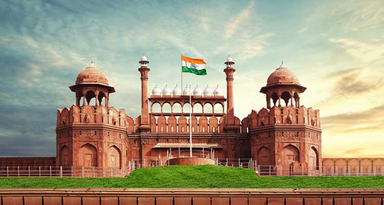 Red fort in Delhi with Indian flag flying.