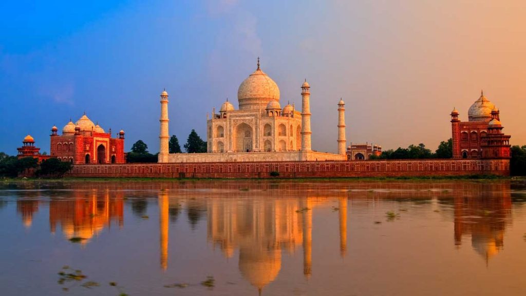 A spectacular view of Taj Mahal, Agra, in the evening light.
