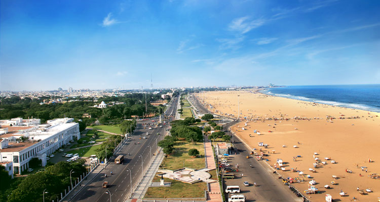 A spectacular view of Marina Beach at Chennai from light house.