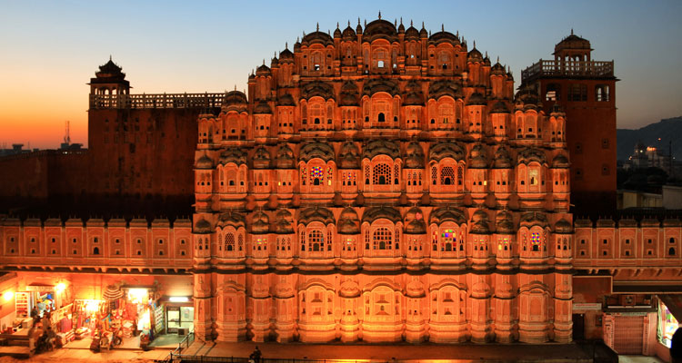 A fascinating view of Hawa Mahal Palace in Jaipur